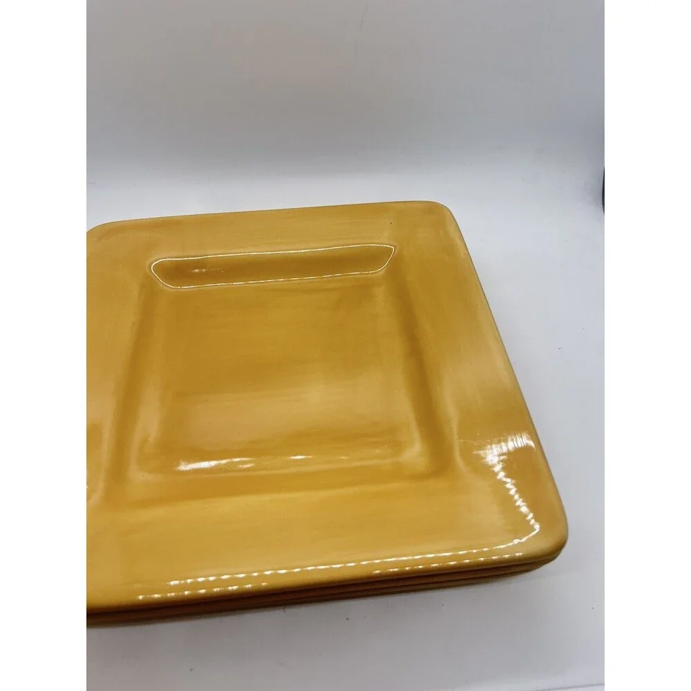 Set of (4) - Pottery Barn Outlet - Salad Plates - 8